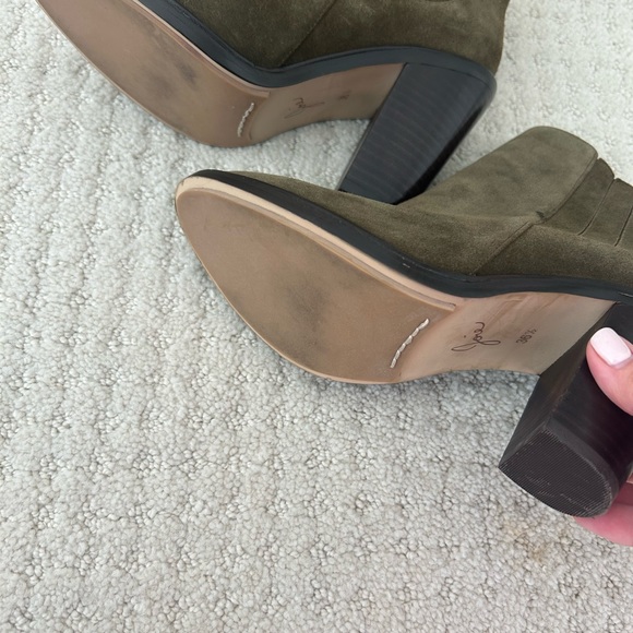 joie cloee deep olive suede size 6.5 - Picture 3 of 3